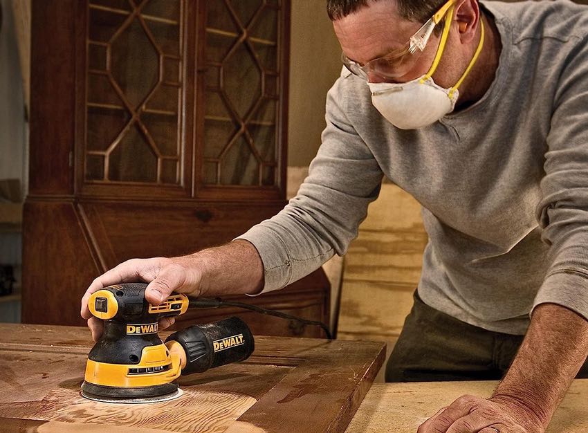 DeWalt DWE6423K random orbit sander