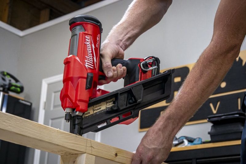 Milwaukee M18 Fuel Framing Nailer