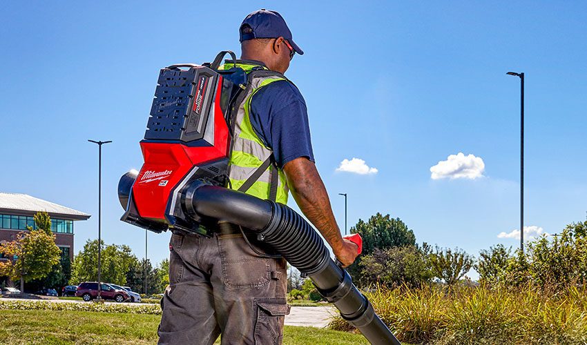 Milwaukee MX Fuel Backpack Blower MXF600