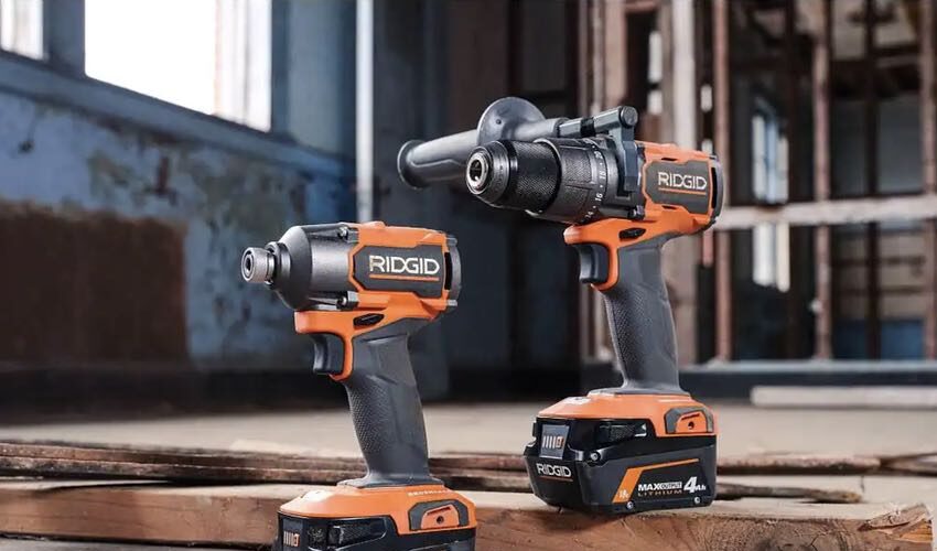 Ridgid R9208 18V brushless 2-tool combo kit