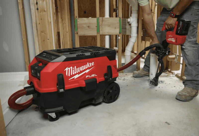 Milwaukee 9-Gallon Dust Extractor