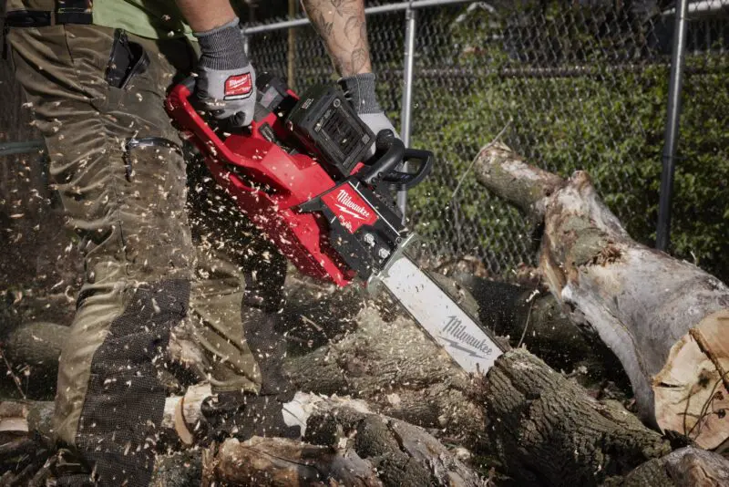 Milwaukee M18 Dual Battery Chainsaw